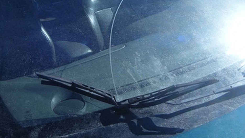 How-To-Repair-Scratches-On-Auto-Glass